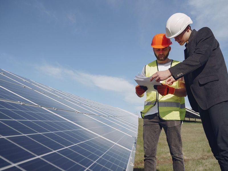 Solar installation: Energy and Power